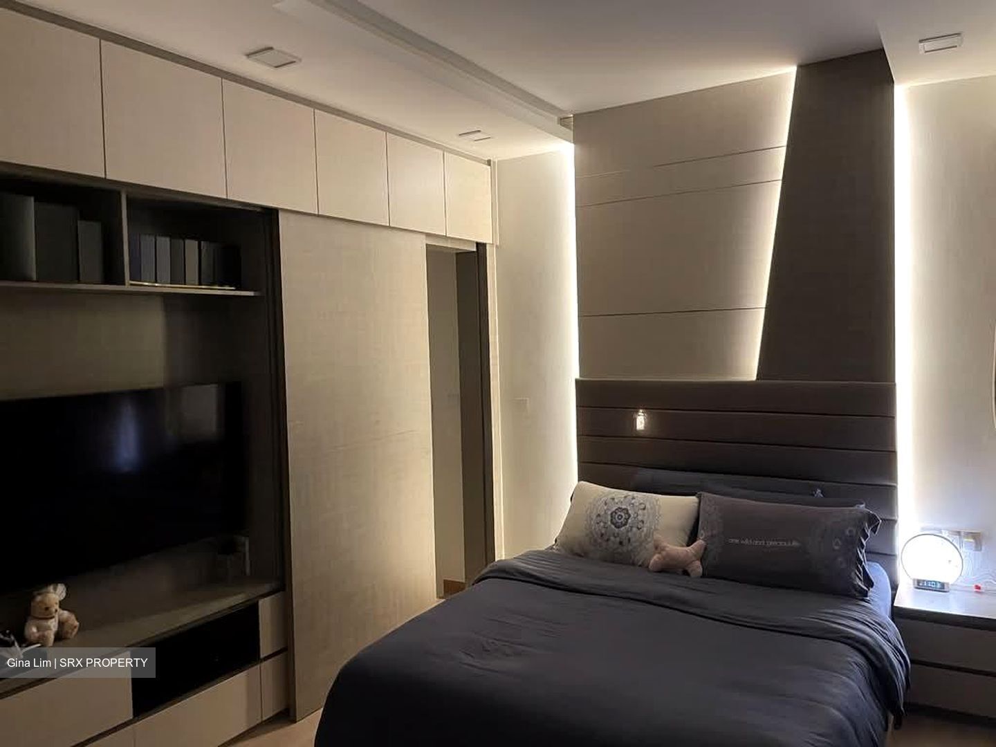 Residences Botanique (D19), Condominium #566573081